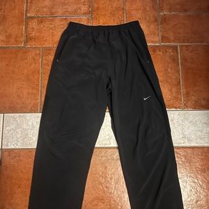 Nike men’s black dry fit pants good condition size medium